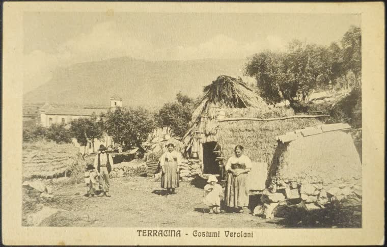 Cartolina: Terracina — Costumi Verolani