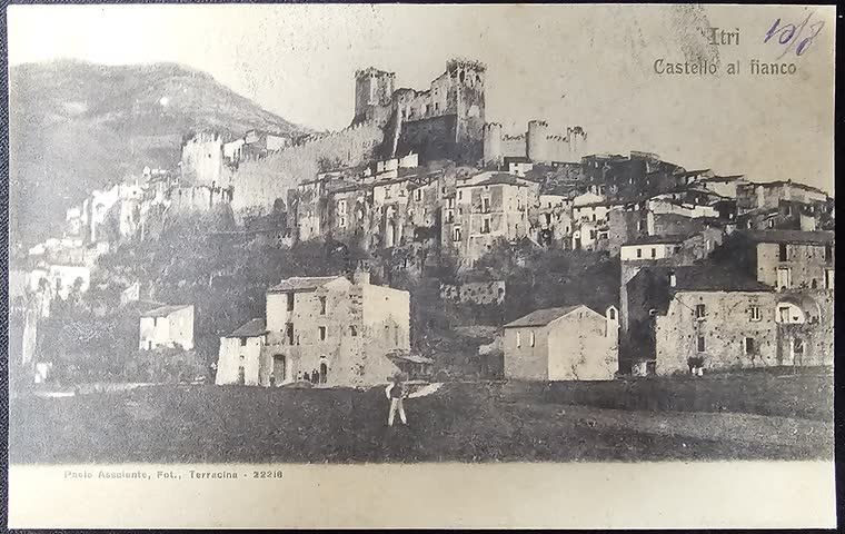 Cartolina: Itri — Castello al fianco