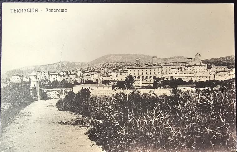 Cartolina: Terracina — Panorama
