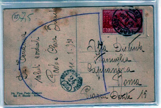 Il retro della cartolina, con la scrittura a mano